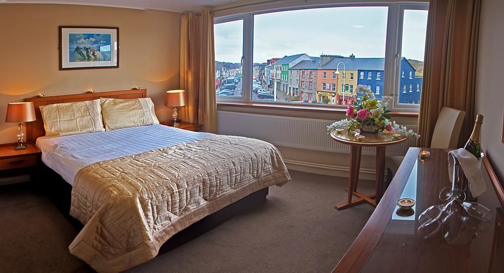 Отель Alcock & Brown Hotel Клифден