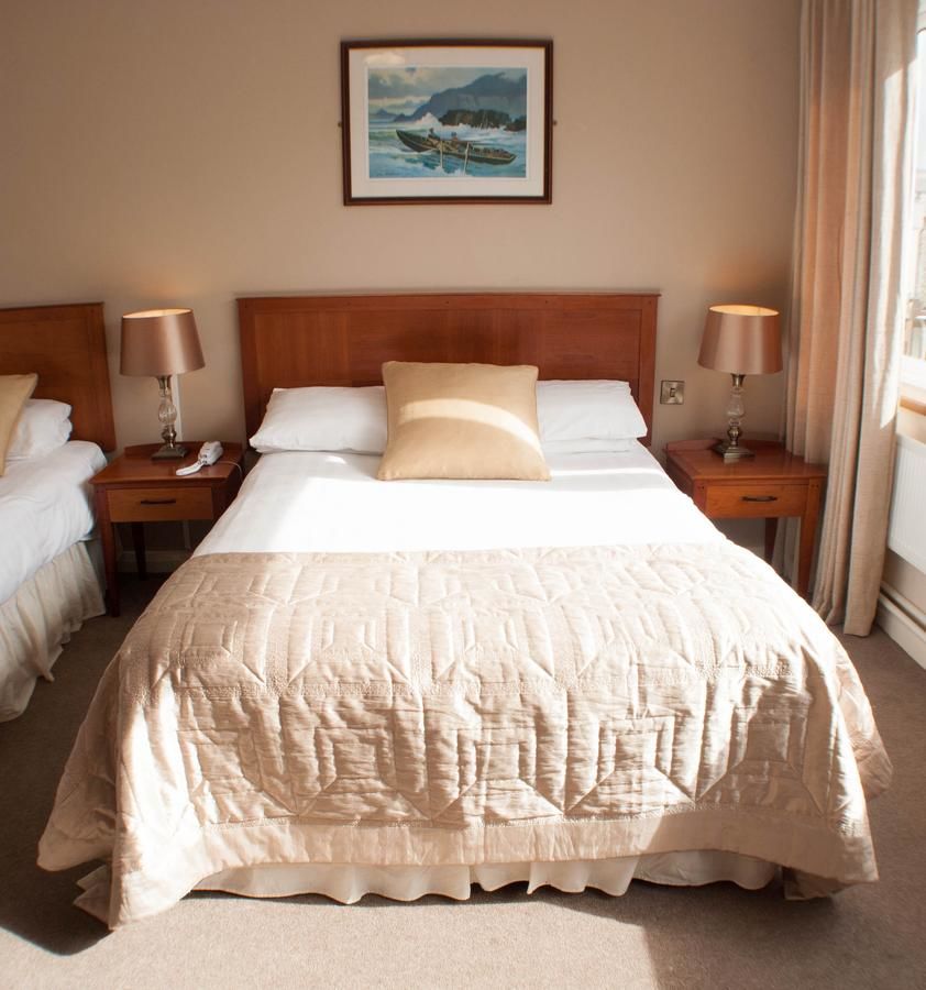 Отель Alcock & Brown Hotel Клифден