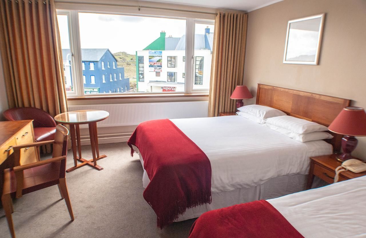 Отель Alcock & Brown Hotel Клифден